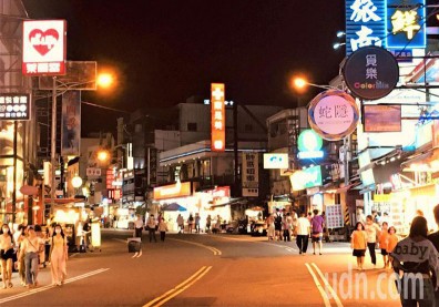 猛爆性國旅還是救不了墾丁？去年263萬旅遊人次，竟比37年前還少...