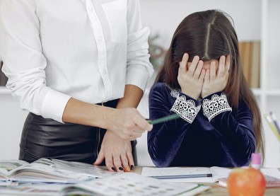 選擇作弊的背後……錯誤的賞罰，讓孩子認為自己不值得被愛