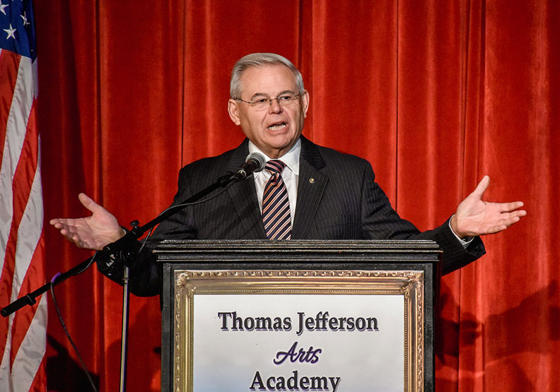 民主黨參院外委會主席梅南德茲。取自Senator Bob Menendez推特