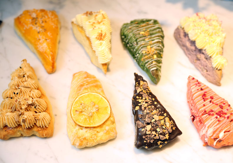 英格莉莉八種口味的「皇家殿堂三角司康」。張智傑攝