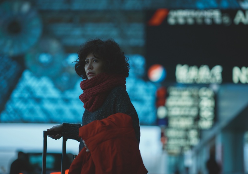 艾怡良特別為戲扮醜，頂了個爆炸頭