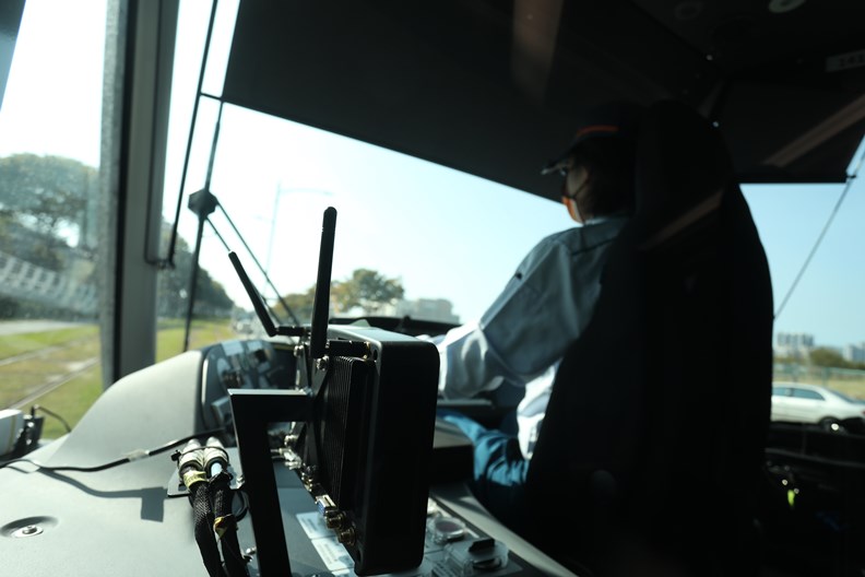 透過科技,替輕軌駕駛爭取到額外的緩衝時間。