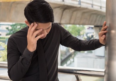 小心爆炸性頭痛、致死率高的腦動脈瘤！28歲腦中風藉神經介入解除危機