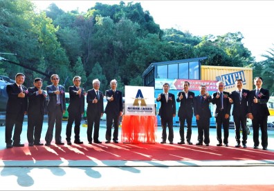 朝陽科大飛行與民航人員技術系-全台唯一培訓專業飛行人員之大學,夢想的飛航基地!