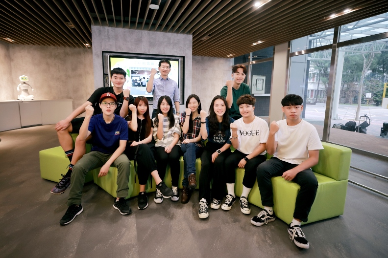 明新科大教給學生真本事,透過服務的互動實作體驗,帶領學生學習解決真實問題的務實態度與能力。