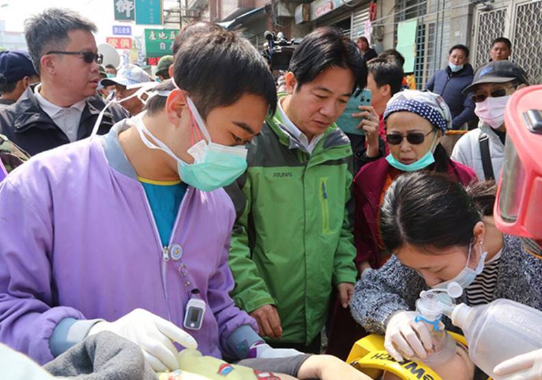 賴清德不僅在台南救災時親力親為,早在2010年便決定投入防災。台南市府資料照