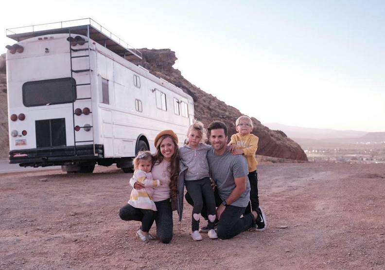 這台車承載了一家人滿滿的夢想