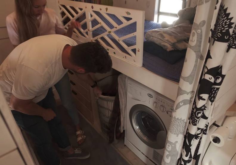 床鋪底下還藏了洗烘衣機