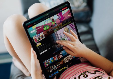 寧願熬夜也要追劇、玩手遊？「上癮」的源頭來自壓力和無助