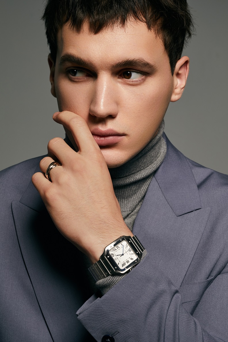 Santos腕錶於1904年問世,充分彰顯造型設計、簡約風格、和諧比例和精緻細節。圖片來源:Cartier