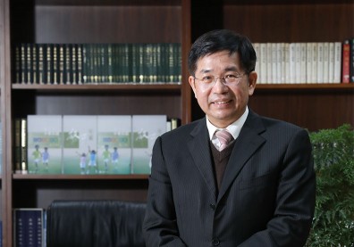 教育部長潘文忠:不幫企業「量產」,是幫學生增能