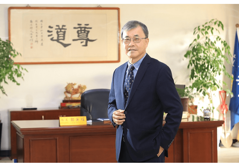 圖 / 中山大學校長 鄭英耀