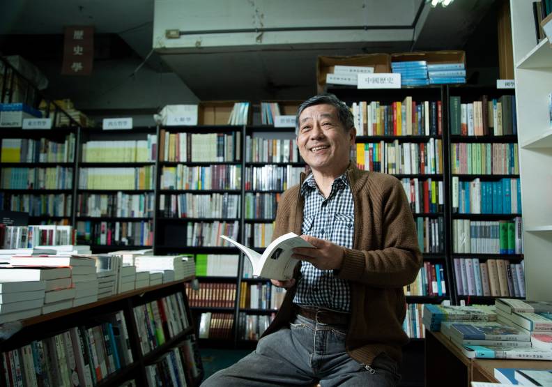 寧願斑駁也不裝修，唐山書店留下台灣舊時光