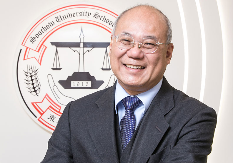 東吳大學法學院院長 鄭冠宇