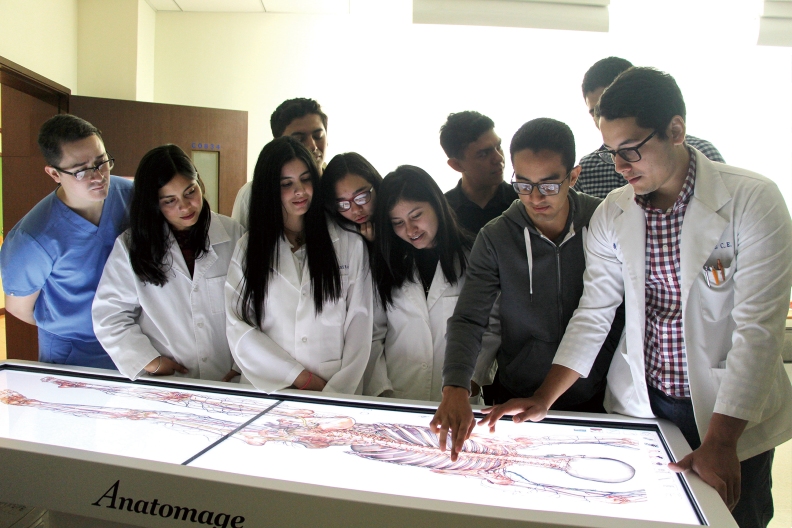 AI時代，科技為產業帶來革新，義大也積極把科技注入課程規劃與實戰學習場域。