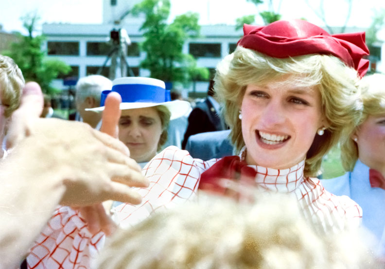 1995年黛安娜王妃曾接受BBC專訪,承認她的婚姻是場三人行。圖片來自Flickr by Russ Quinlan