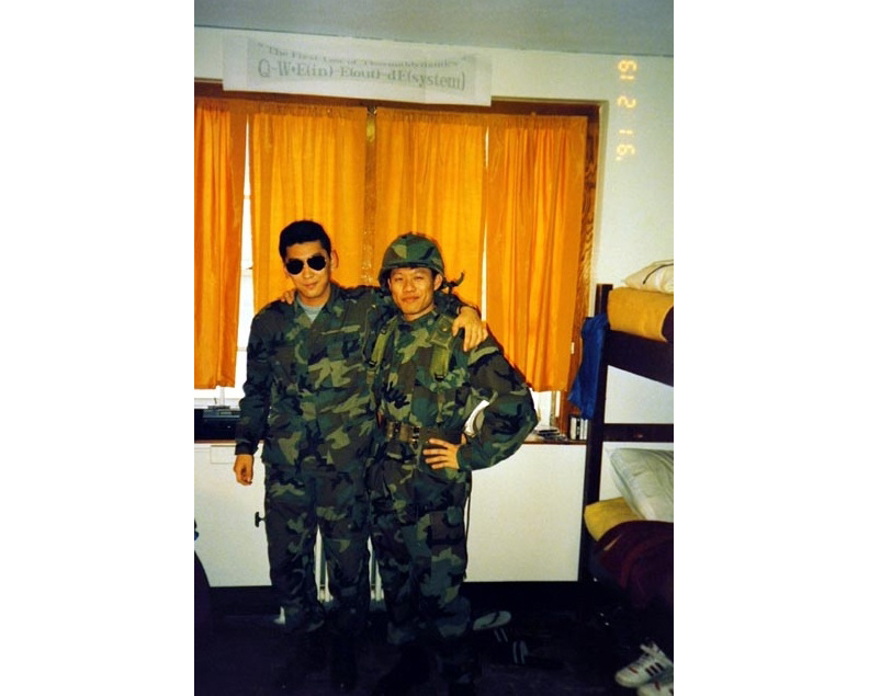 赴美訓練時期的黃政豪(右)