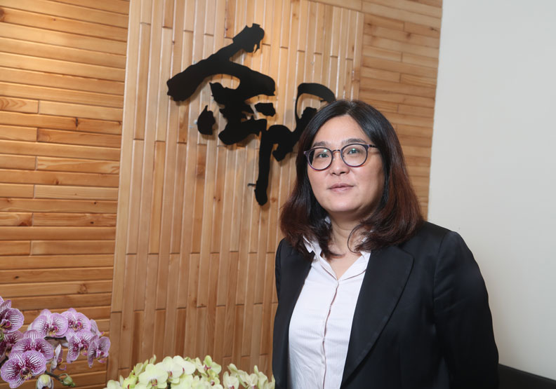 對於外界常給予在外表上的批評,陳玉珍直率地說她向來都不介意,但無法容忍太超過的負面言論。