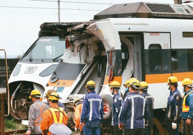 還原太魯閣號的最後4秒，運安會：司機已盡最大努力「鳴笛煞車」