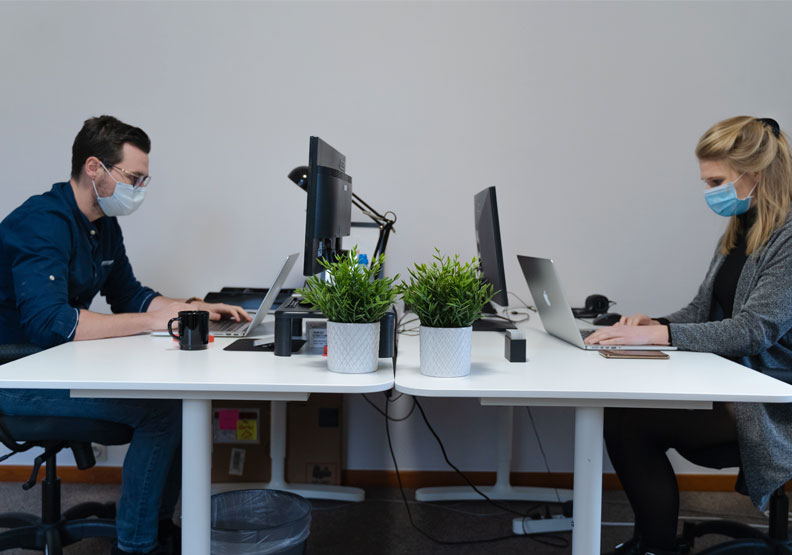 後疫情時代，企業加速數位轉型。Unsplash by Maxime