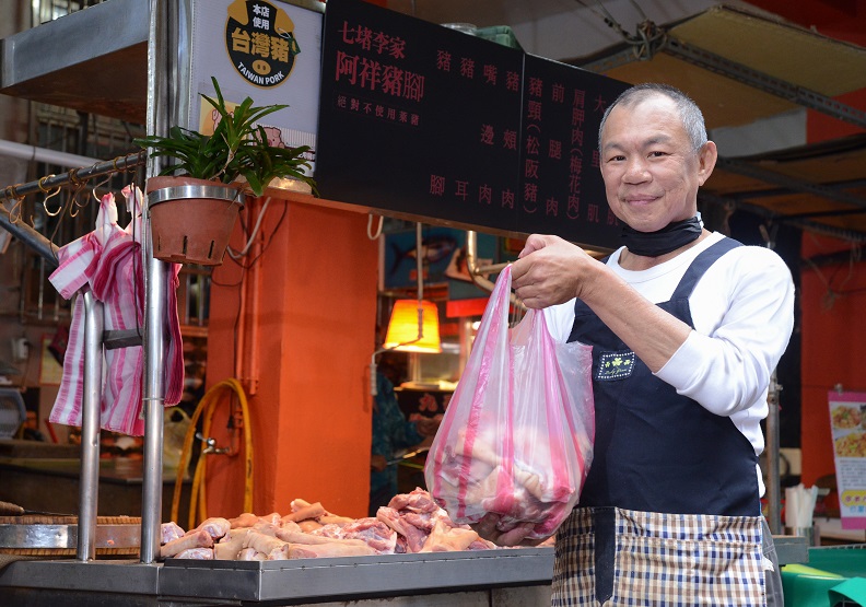 圖 / 豬肉攤商李錦榮。