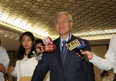 楊金龍為何決定「升半碼」？9大問答一次看