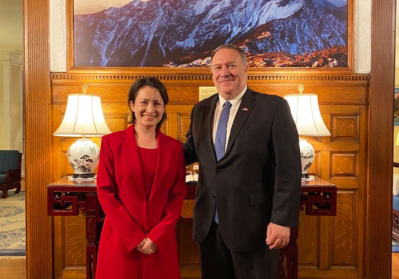 前美國務卿蓬佩奧，4月1日於雙橡園會面台灣駐美代表蕭美琴。