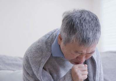 未必是普通感冒症狀！天冷溫差大「肺阻塞」患者增多，嚴重須住院