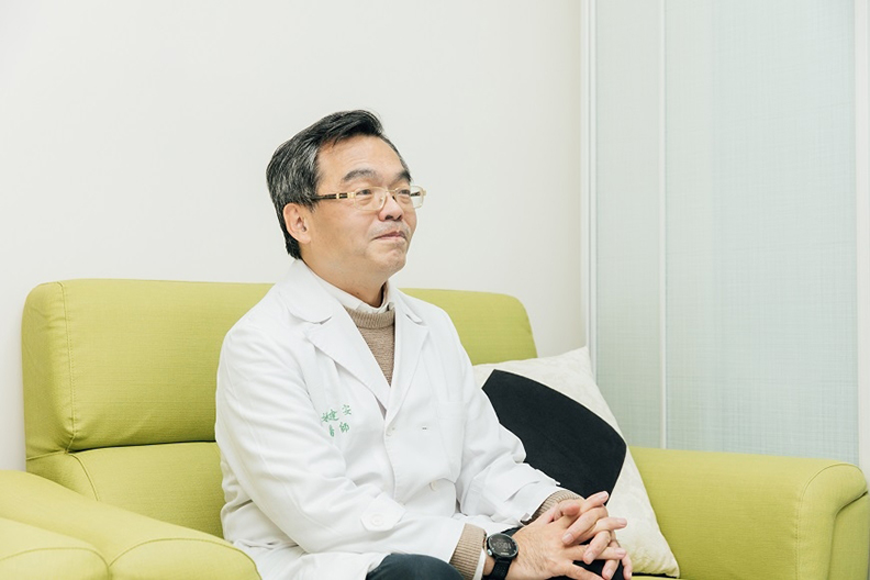 姚建安在緩和醫療病房工作30年,他認為,患者是他的導師,教會他許多人生道理。