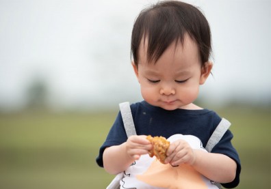 就藏在你我身邊！醫師圖解環境荷爾蒙危害，孩子出現這些症狀當心性早熟