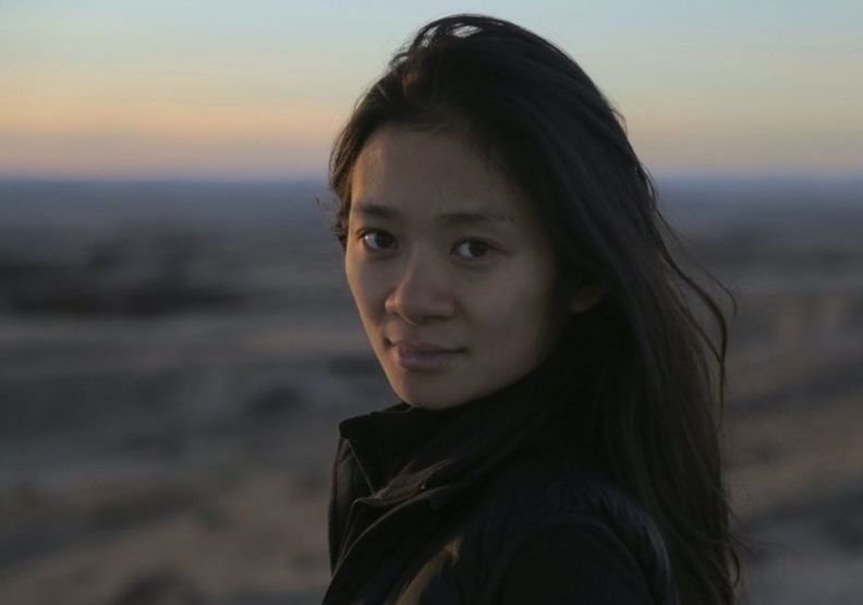 圖／首位勇奪奧斯卡的亞裔女導演趙婷。取自nomadlandfilm推特