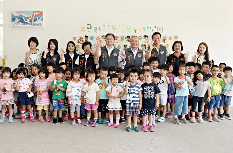 苗栗縣竹興非營利幼兒園揭牌。