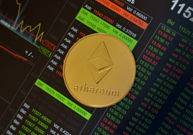 以太幣竟超車比特幣？幣圈牛市訊號或崩跌的開始？