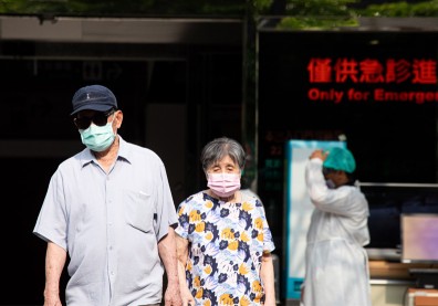 篩檢、疫苗全卡關！台灣正在失去「防疫優等生」榮耀