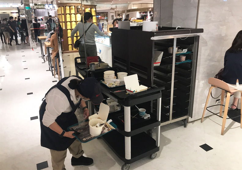 圖／防疫和停水期間，民眾用餐多改以外帶、外送為主，紙容器使用量增加，垃圾量也隨之增加。台中市環保局提供