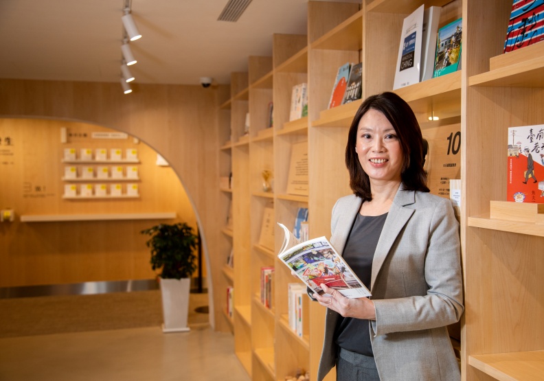 北富銀北台南分行一落成便讓外界驚豔，行銷長吳薏菱指出，要讓分行不僅是提供金融服務的場域，更是屬於社區和民眾的人文交流空間。