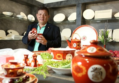 刮起全白瓷器旋風！餐具界Apple拚創新，大同磁器建置入口網