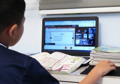 疫情推一把，遠距上課全面上線