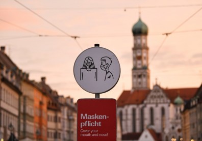 東西民情文化大不同！三種「人與人的連結」，恐讓封城破功