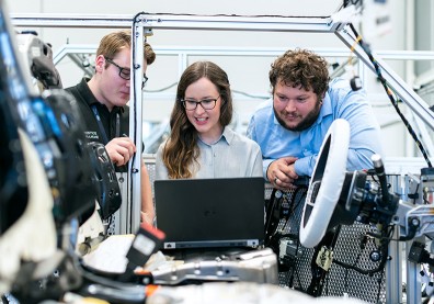 光通勤就要2小時……特斯拉生產線工人教我的事：人生很不公平；時間很公平