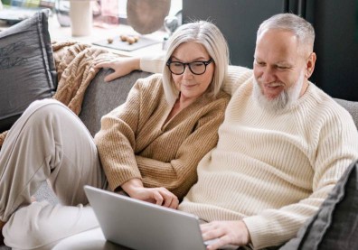 嬰兒潮世代愛上網購，成人尿布意外熱銷