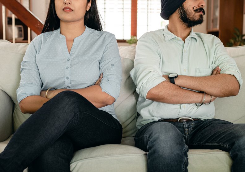 父母吵架時,會給孩子帶來壓力。pexels