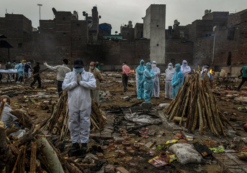 印度屍體火葬的慘烈,讓許多人鼻酸。Atul Loke