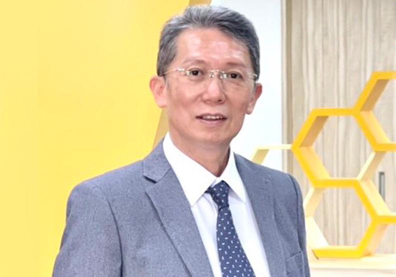 汎銓科技董事長柳紀綸期許員工，共同嚴守防疫措施，絕對不能鬆懈。