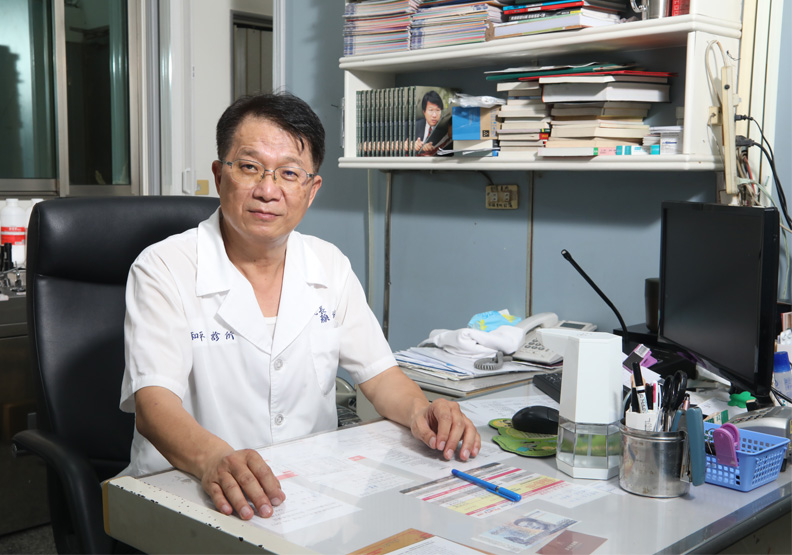 圖／前台南市副市長、和平診所院長顏純左。蘇義傑攝