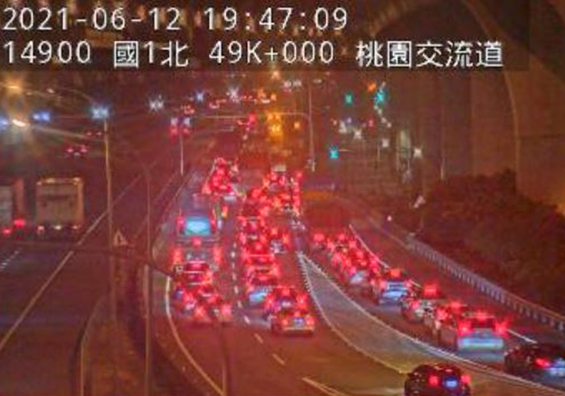 端午連假首日晚間國1狀況。高公局提供
