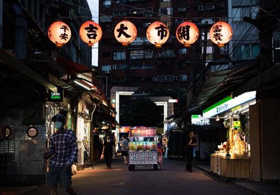 疫情海嘯來襲！三級警戒延長，未來恐面臨倒店、失業潮