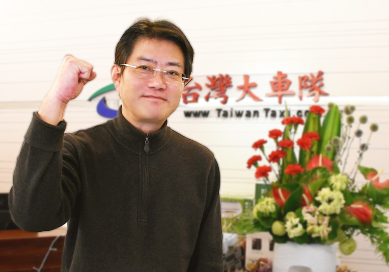 台灣大車隊營運長周恆倫指出,早期車機面臨機器老舊、耗費大量人力時間管理成本等問題,透過Lenovo的DaaS解決方案,一次解決出貨、安裝平板、客製化軟體、售後教學、維修等需求,大幅加速開發的時間與成本。