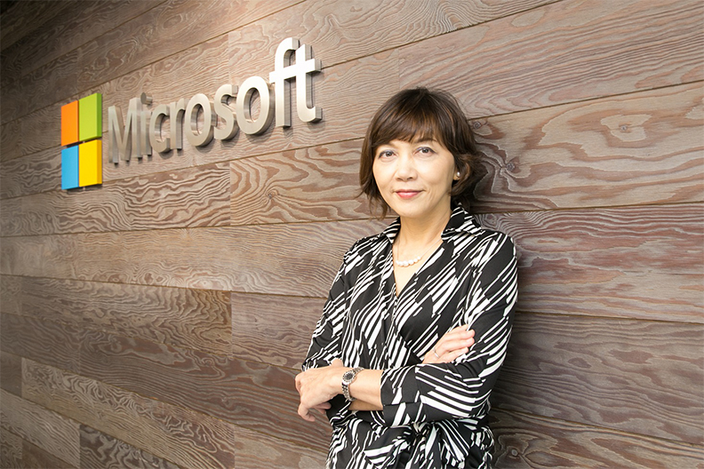 台灣微軟首席營運長陳慧蓉指出，企業韌性的建立將變得不可或缺，人員 (People)、場域 (Places)、流程 (Processes) 是可著力的三面向。