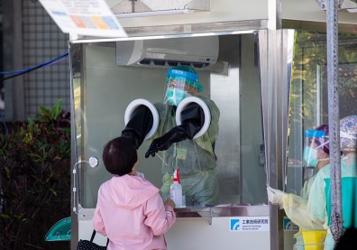 搶救急診PCR採檢爆量，陳時中：擬一週內廣設社區篩檢站